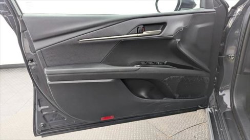 Used 2025 Toyota Camry SE image 13
