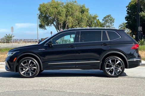 Certified 2022 Volkswagen Tiguan SEL R-Line image 7