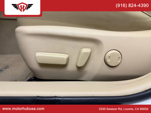 Used 2016 Toyota Camry XLE image 37