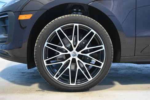 New 2026 Porsche Macan image 26