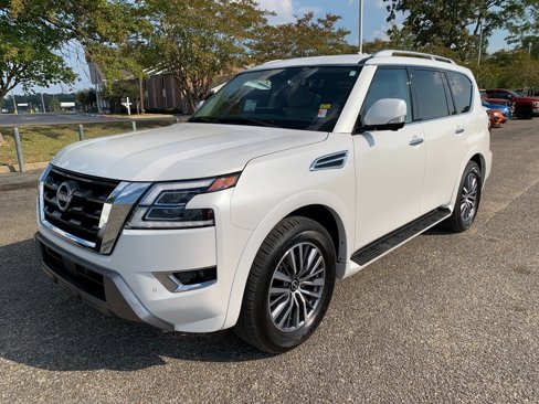 Used 2024 Nissan Armada SL w/ Captain's Chairs Package image 4