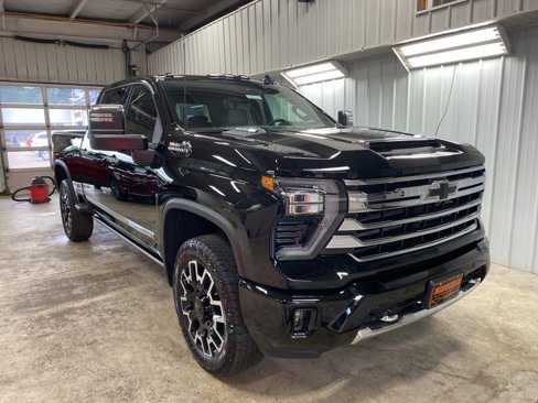 New 2025 Chevrolet Silverado 2500 High Country w/ High Country Premium Package image 3