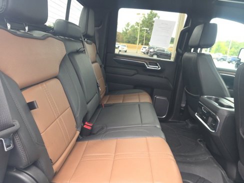 Used 2024 Chevrolet Silverado 2500 High Country w/ High Country Premium Package image 11