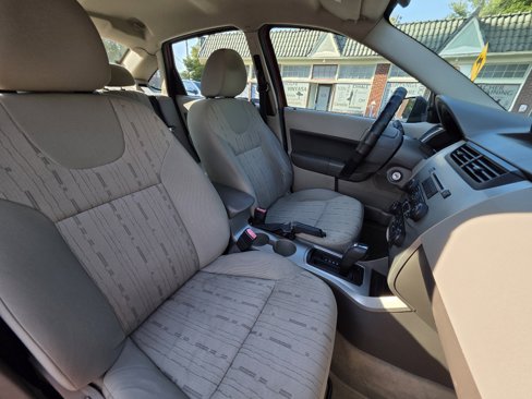 Used 2009 Ford Focus SE image 31