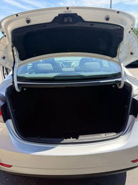 Used 2016 Hyundai Elantra Value Edition image 17