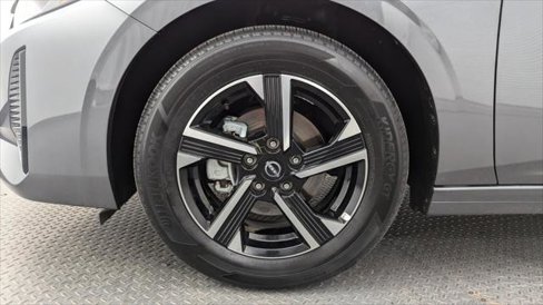Used 2025 Nissan Sentra SV image 30