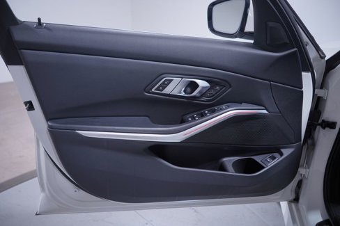 Used 2022 BMW 330i Sedan w/ Convenience Package image 16