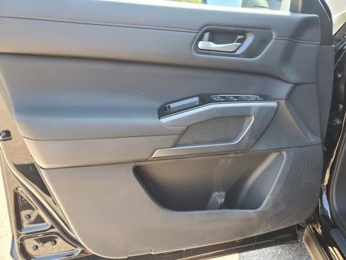 New 2025 Nissan Pathfinder SL w/ Cargo Package image 13