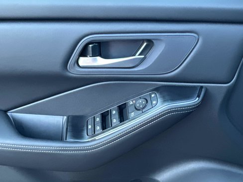 New 2026 Nissan Rogue SV image 8
