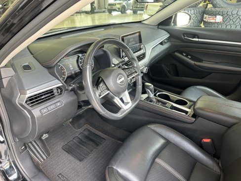 Used 2023 Nissan Altima 2.5 SR image 10
