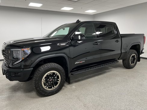 Used 2024 GMC Sierra 1500 AT4X image 6
