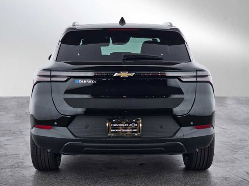 New 2026 Chevrolet Equinox EV LT image 4