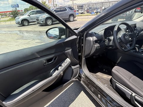 Used 2024 Nissan Sentra S image 16