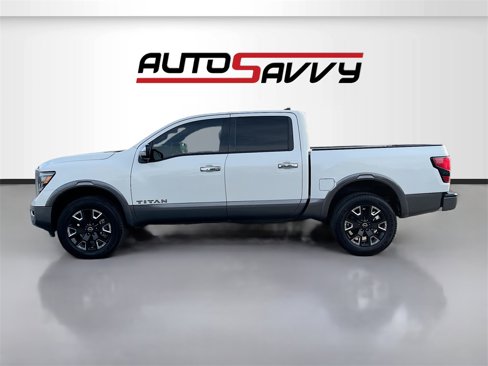 Used 2024 Nissan Titan Platinum Reserve image 4