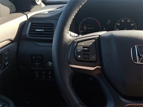 Certified 2025 Honda Ridgeline TrailSport image 22