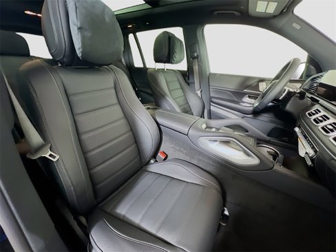 New 2026 Mercedes-Benz GLS 580 4MATIC image 32