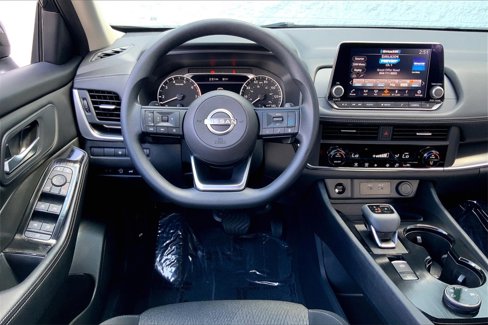 Certified 2024 Nissan Rogue SV image 4