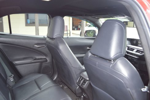 Used 2019 Lexus UX 200 image 26