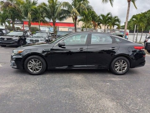 Used 2020 Kia Optima LX image 2