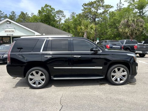 Used 2018 Cadillac Escalade Luxury image 4