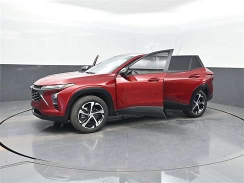 Used 2025 Chevrolet Trax RS w/ Driver Confidence Package image 25