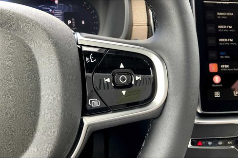 New 2026 Volvo XC90 B6 Plus w/ Protection Package Premier image 18