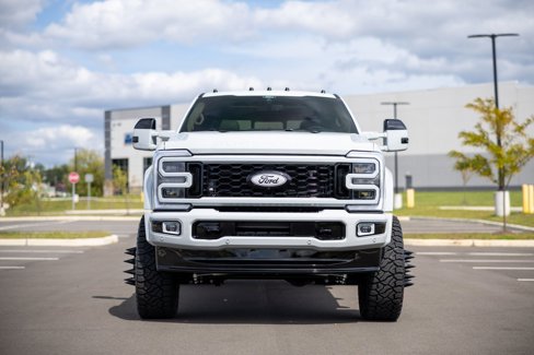 Used 2025 Ford F450 Platinum w/ Platinum Plus Package image 9