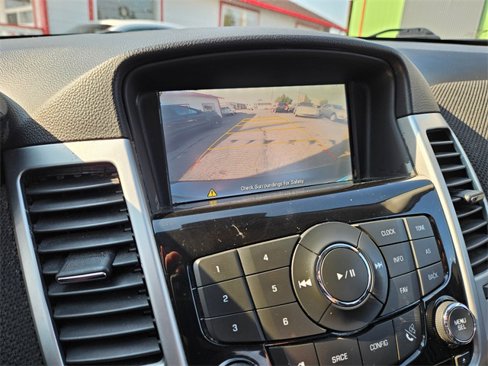 Used 2016 Chevrolet Cruze LT w/ Technology Package image 21
