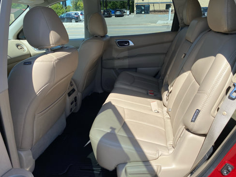 Used 2020 Nissan Pathfinder SL image 14