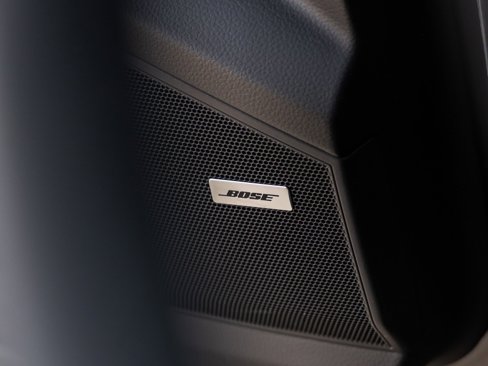 Used 2025 Porsche Cayenne image 21