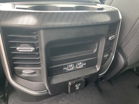 New 2026 RAM 1500 4x4 Crew Cab image 35