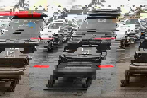 New 2025 Jeep Grand Cherokee L Altitude image 6