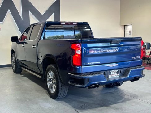 Used 2021 Chevrolet Silverado 1500 High Country w/ Safety Package II image 7
