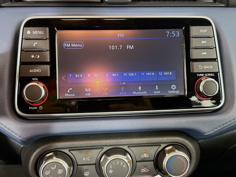 Used 2025 Nissan Versa SV image 21