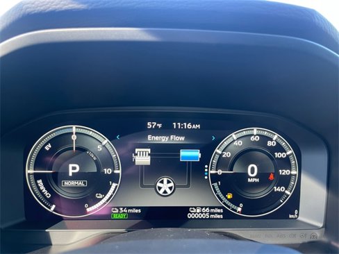 New 2025 Mitsubishi Outlander SE image 12
