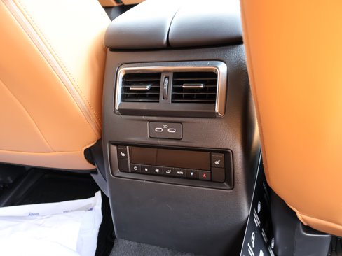 Certified 2025 MAZDA CX-70 3.3 Turbo S w/ Premium Plus image 15