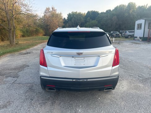 Used 2017 Cadillac XT5 FWD image 4
