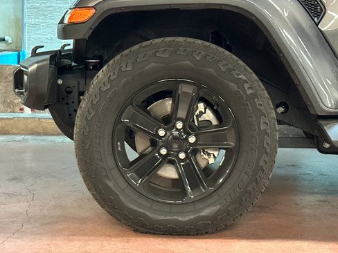 Certified 2021 Jeep Wrangler Unlimited Sahara image 25
