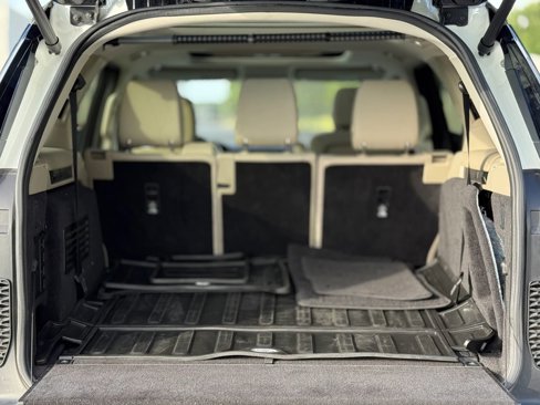 Used 2020 Land Rover Discovery Landmark image 27