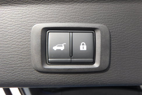 New 2025 Mitsubishi Outlander SE image 34