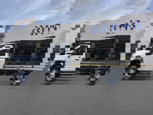 New 2025 Ford F550 4x4 Regular Cab Super Duty image 3