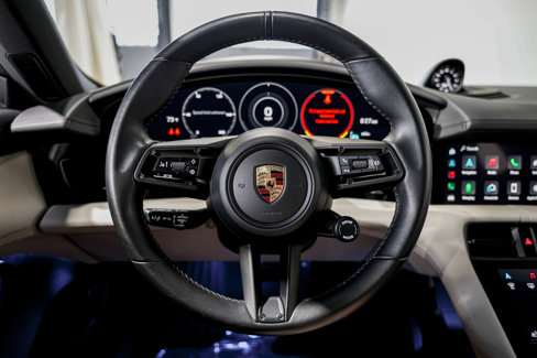 Used 2022 Porsche Taycan 4S image 12