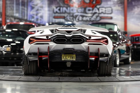 Used 2024 Lamborghini Revuelto image 27