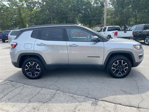 Used 2019 Jeep Compass Trailhawk image 4