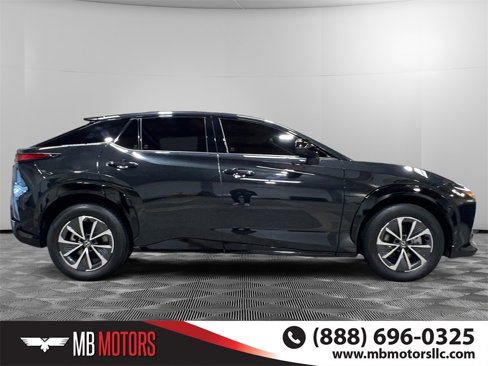 Used 2024 Lexus RZ 450e Premium w/ Technology Package image 2