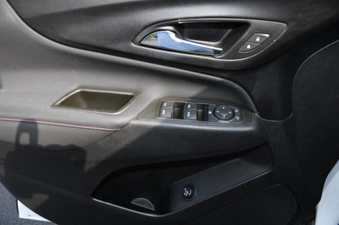 Used 2023 Chevrolet Equinox RS image 14