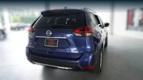Used 2020 Nissan Rogue SV image 10