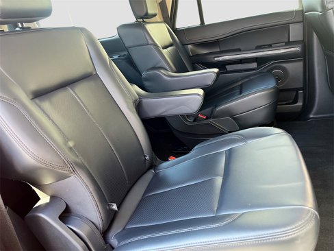 Used 2024 Ford Expedition Max XLT image 29