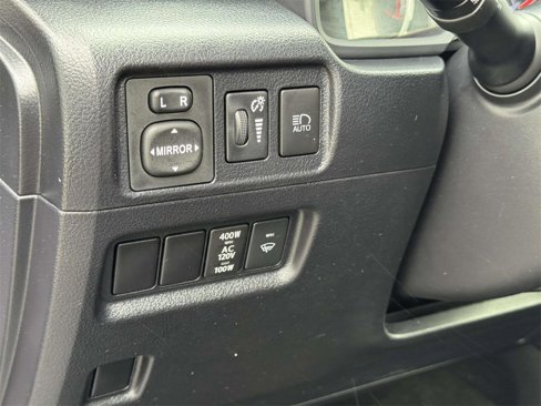 Used 2024 Toyota 4Runner TRD Off-Road Premium image 9