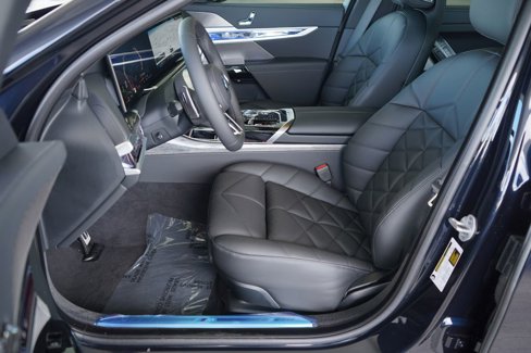 New 2026 BMW 740i w/ Premium Package image 11